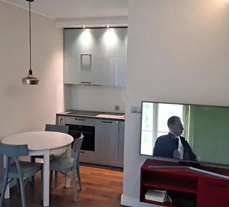 3-osobowy Z Miejscem Parkingowym W świetnej Lokalizacji Apartament
